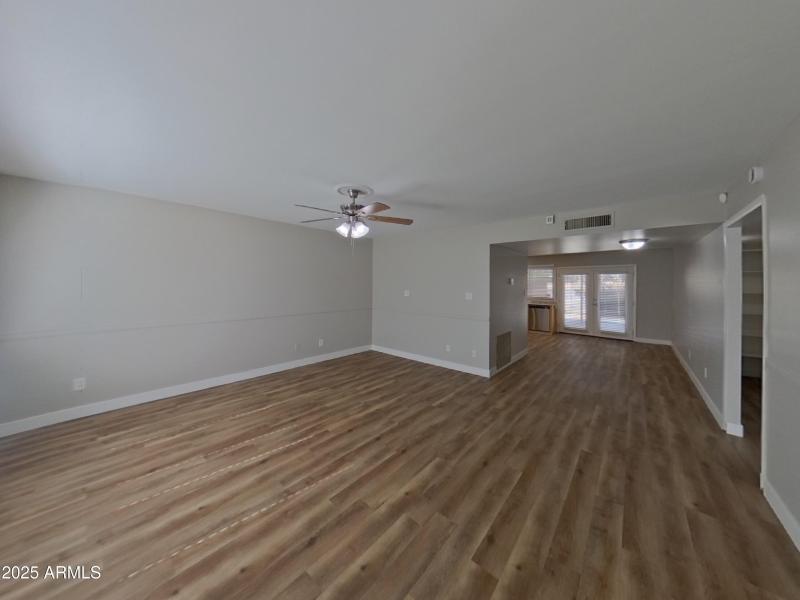 1_pc_vhAVlP4o58_ne9T5JKf7E_layout_0