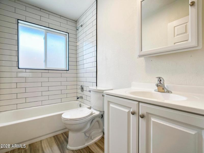 20220628232758239693000000-o