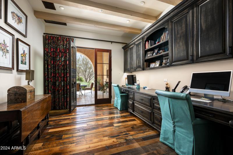 Secondary office with ext access