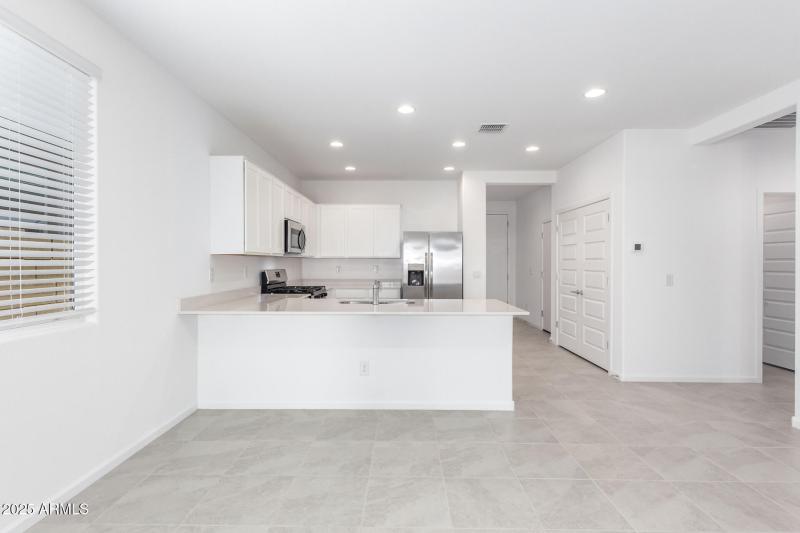 0010-10 - Marguerite