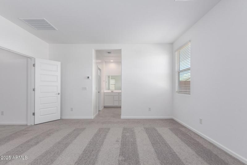 0015-15 - Marguerite