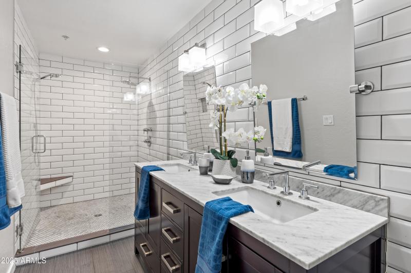 914 Osborn #208---30