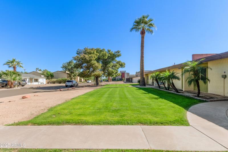Front yard is maintained by landlord