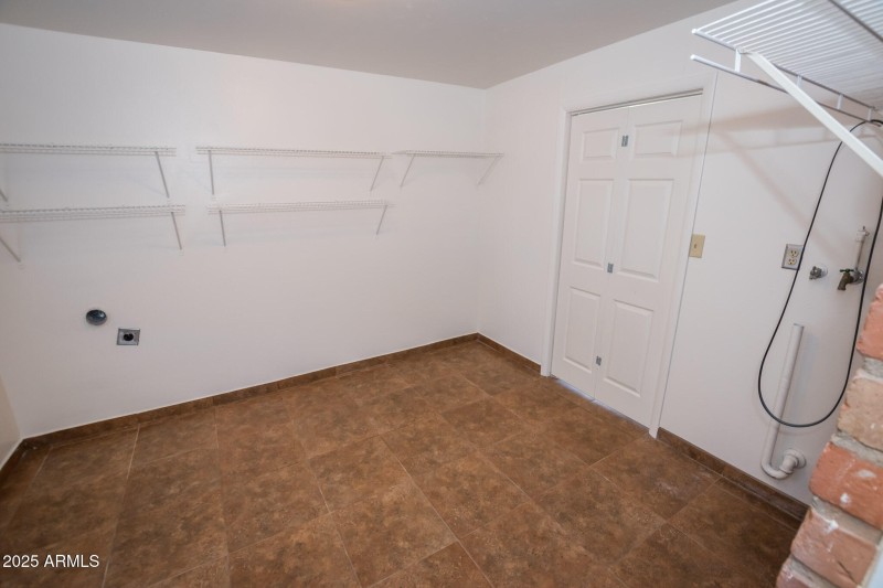 597 Hegge Dr 11-08-2025 (46)