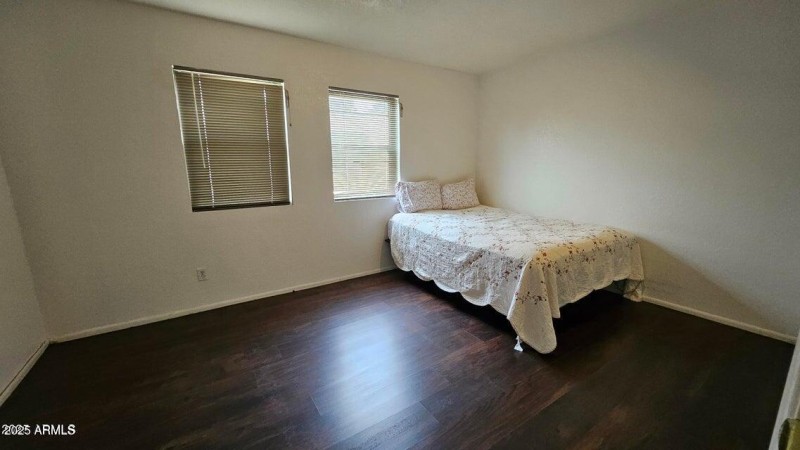 20251010213242364791000000-o