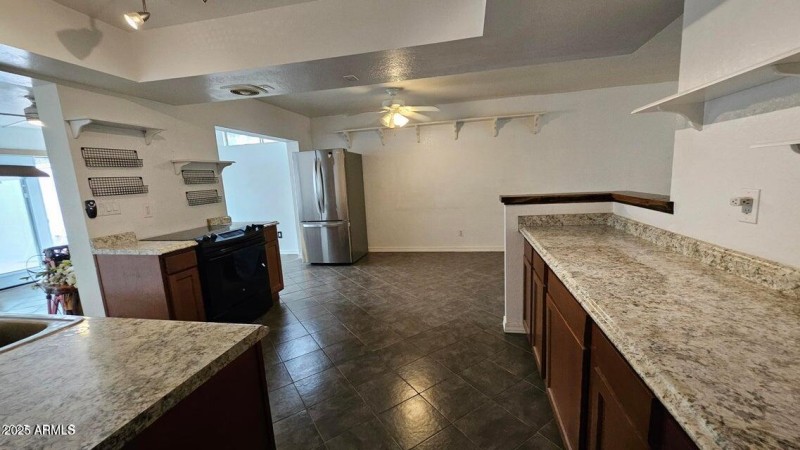 20251010213301420733000000-o