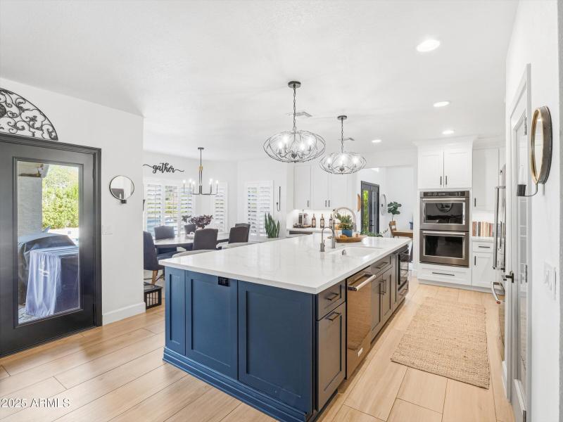 18-10178 E San Salvador Dr-18