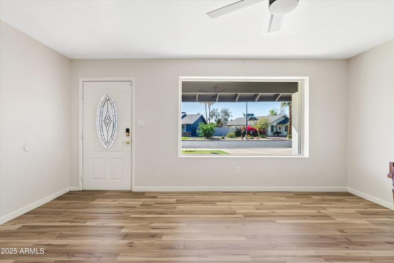 Virtual rendering with flooring