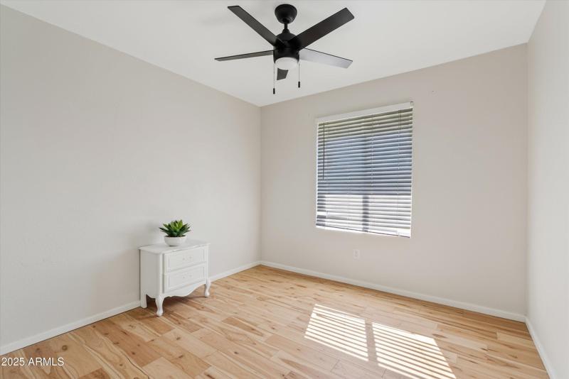 Virtual rendering with flooring