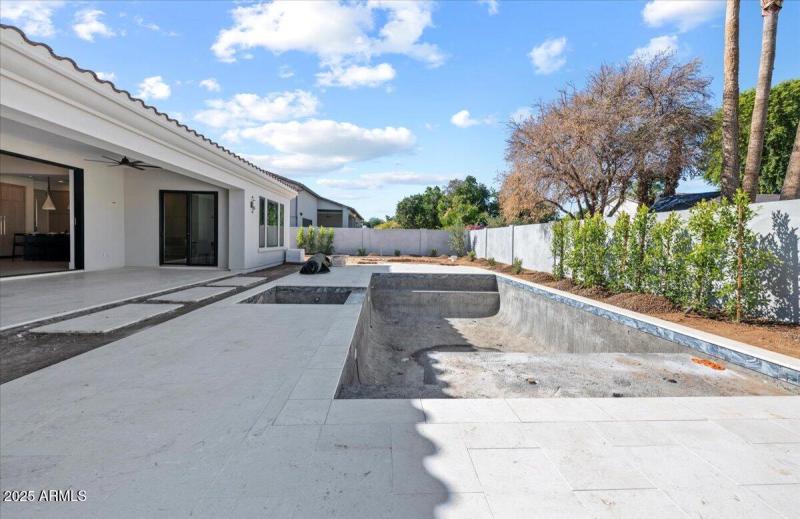 Pool, Spa and Future Pergola w BBQ