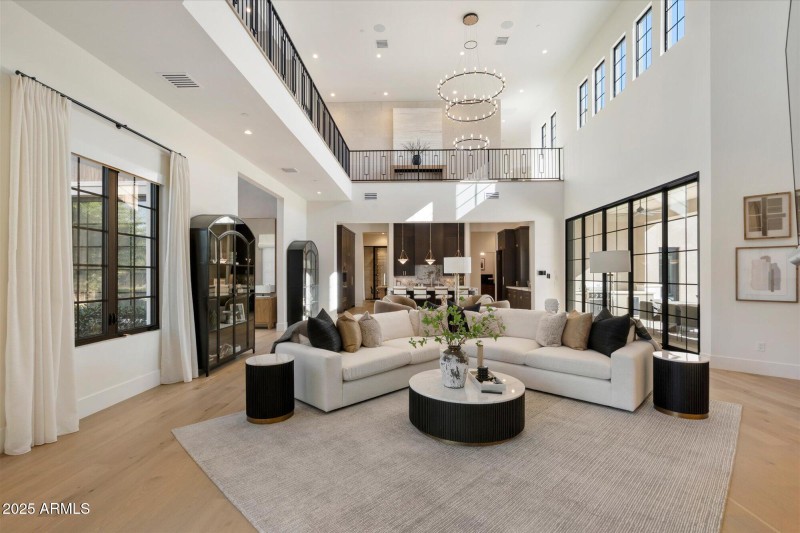 Wrap arund upper level