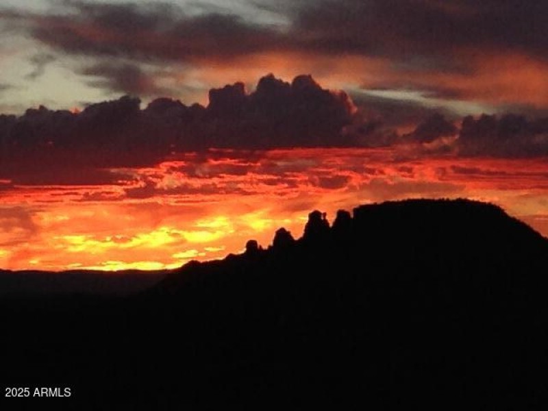 Garnet Hill Dr Sunset View