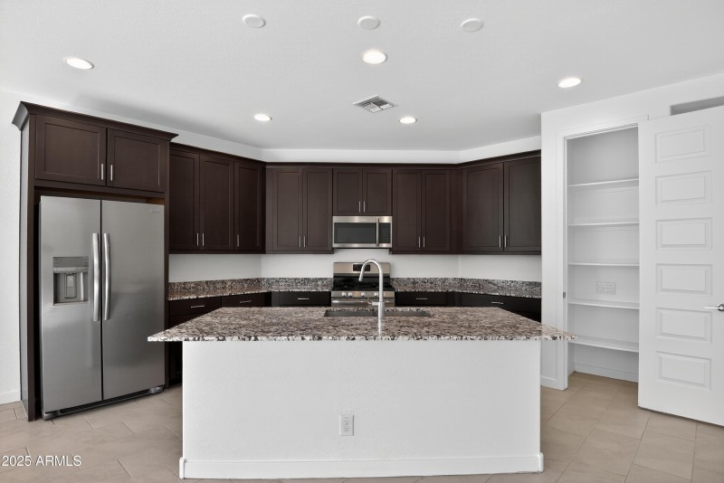 20_2555_W_Sunland_Ave_Phoenix_AZ_85041_U