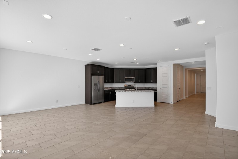 22_2555_W_Sunland_Ave_Phoenix_AZ_85041_U