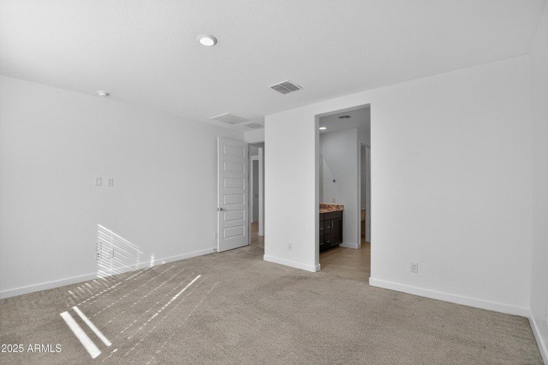 24_2555_W_Sunland_Ave_Phoenix_AZ_85041_U