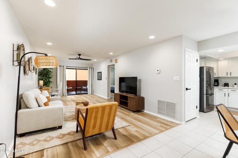 122222 N Paradise Village Pkwy #237-1