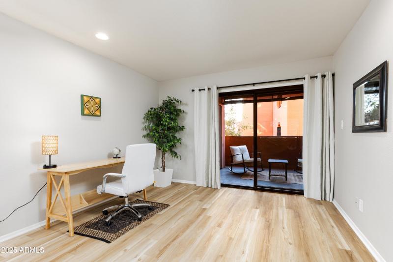 122222 N Paradise Village Pkwy #237-3