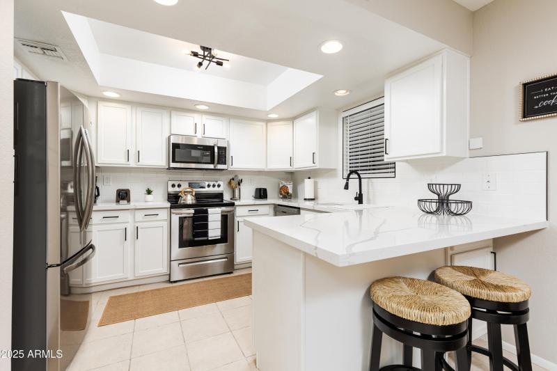 122222 N Paradise Village Pkwy #237-8