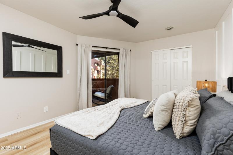 122222 N Paradise Village Pkwy #237-11