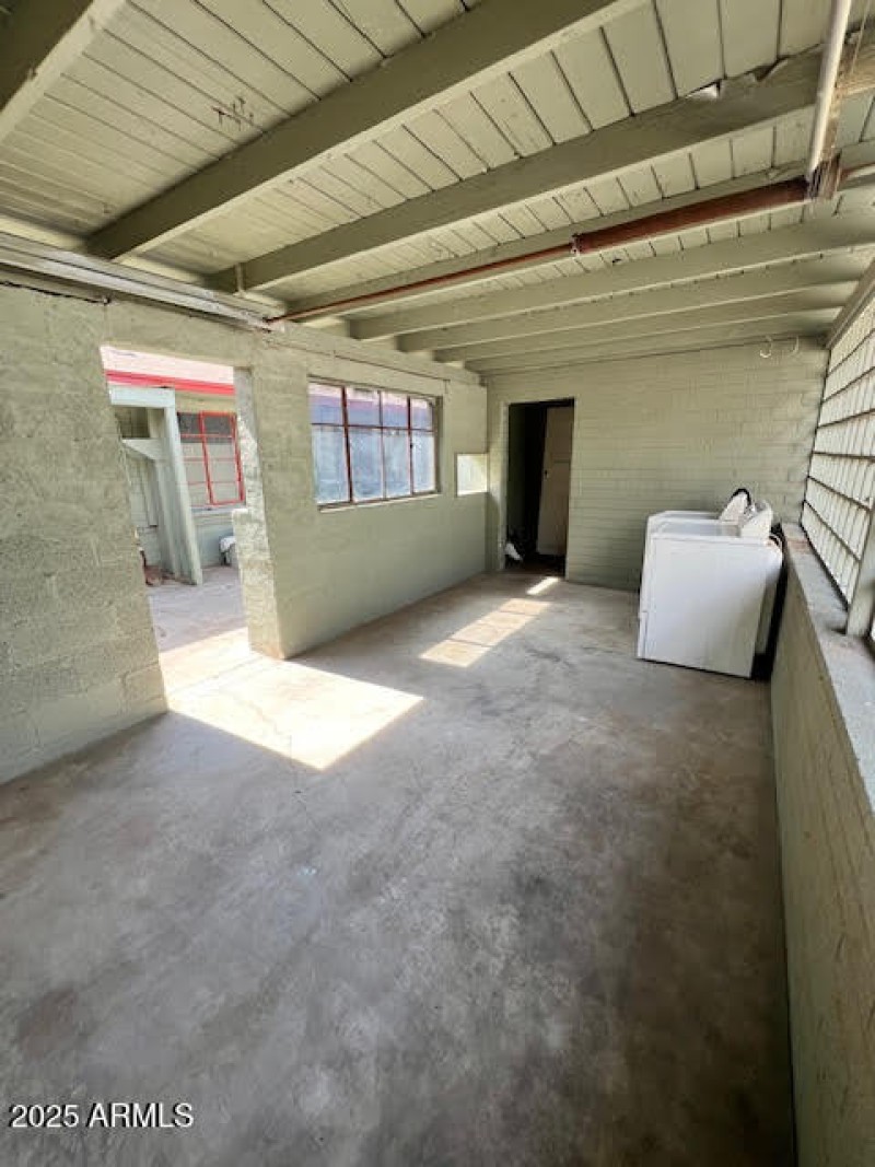 1321 S Collegegaarage