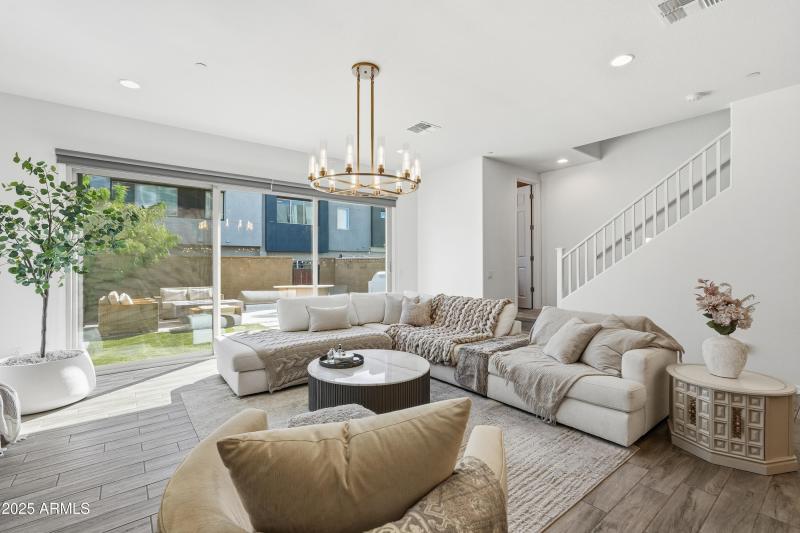 Bright, open floorplan