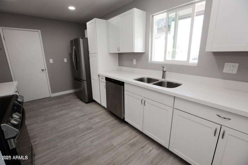 Salem kitchen counter