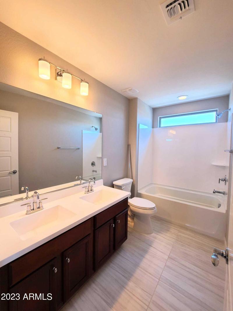 WhatsApp Image 2023-12-01 at 8.39.55 AM