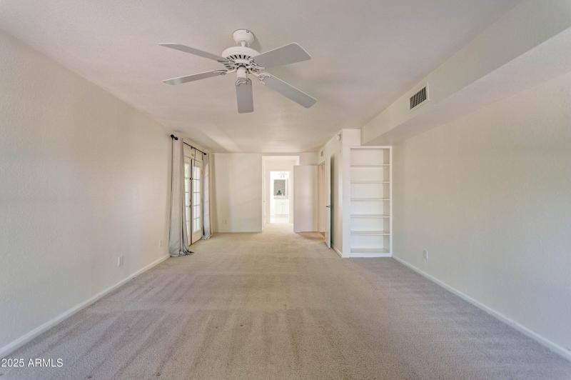 8046 E Del Caverna Dr-20