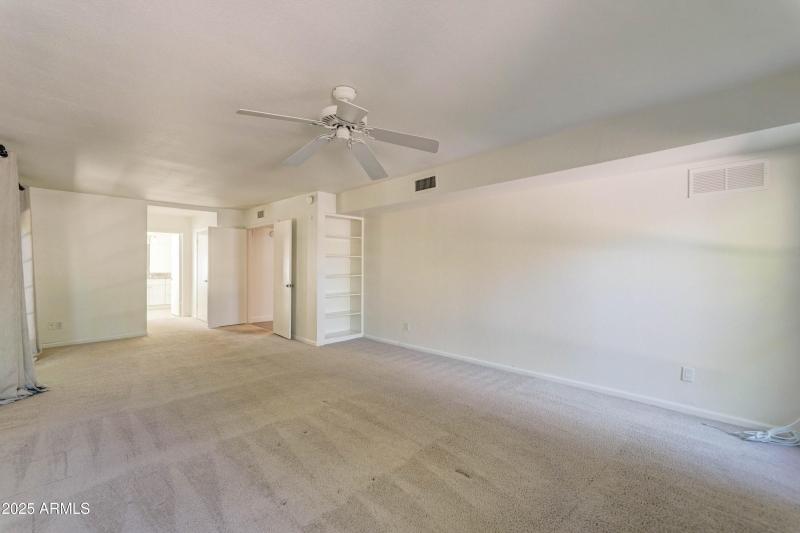 8046 E Del Caverna Dr-21