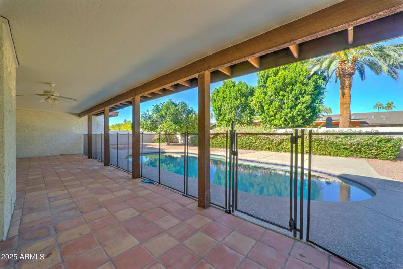 8046 E Del Caverna Dr-41