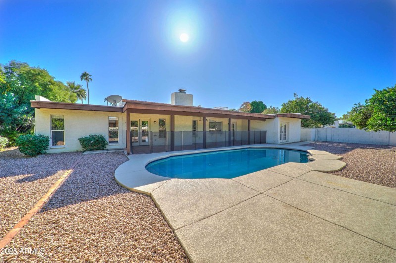 8046 E Del Caverna Dr-45