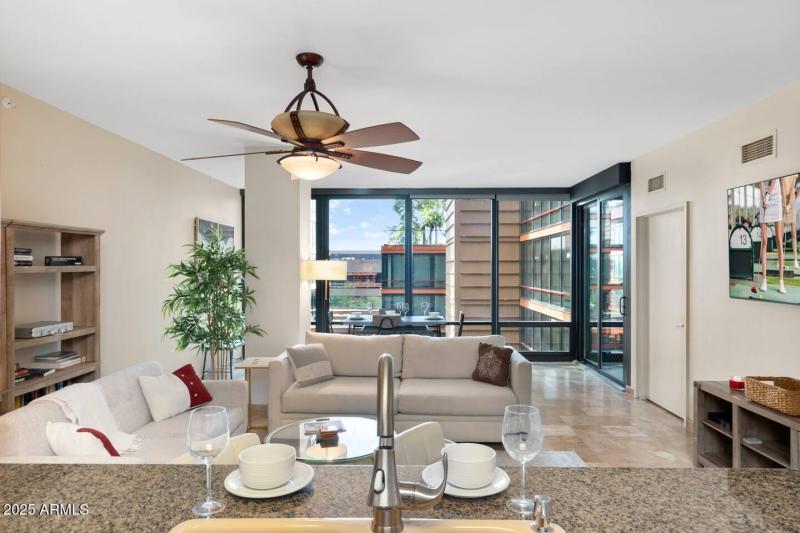 c819df6c-f321-4bf7-9bd0-6e5d8bc804b9