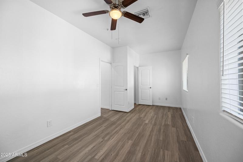 16-4608WMA1193-ocupix-