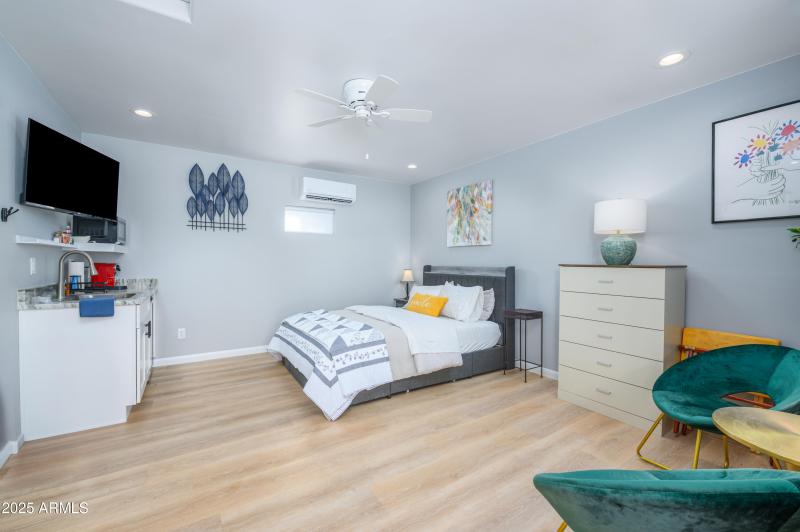 107 E Pinal Street-12