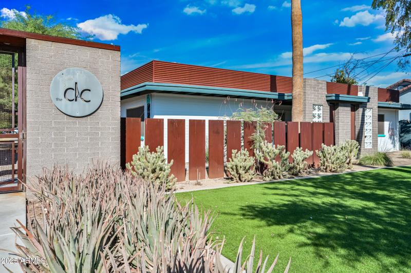 ocupix-1518WCS-Comm-4