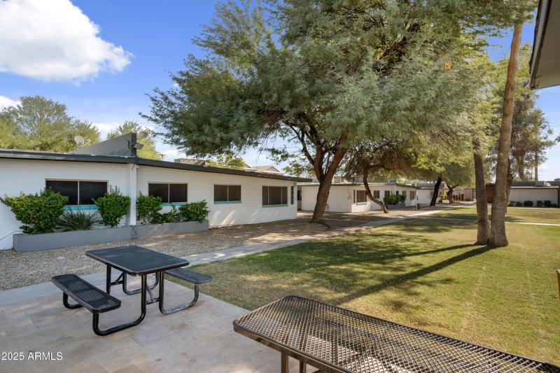 6ocupix-1518WCS-Comm-