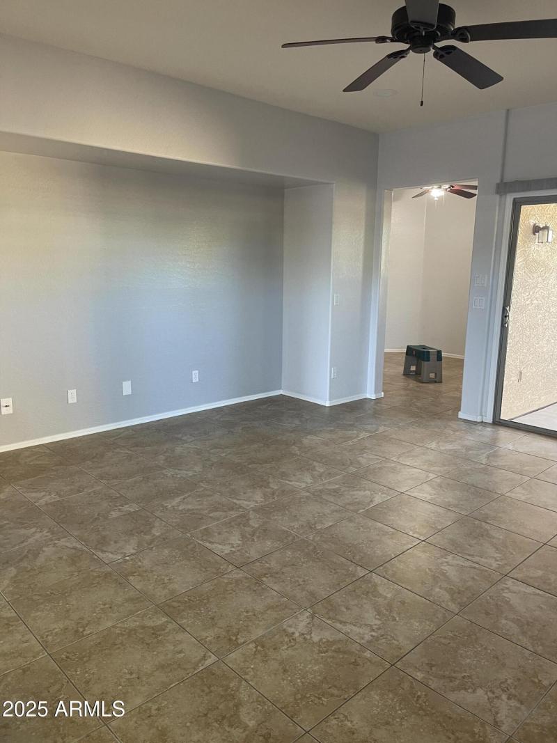 20251105_221942063_iOS