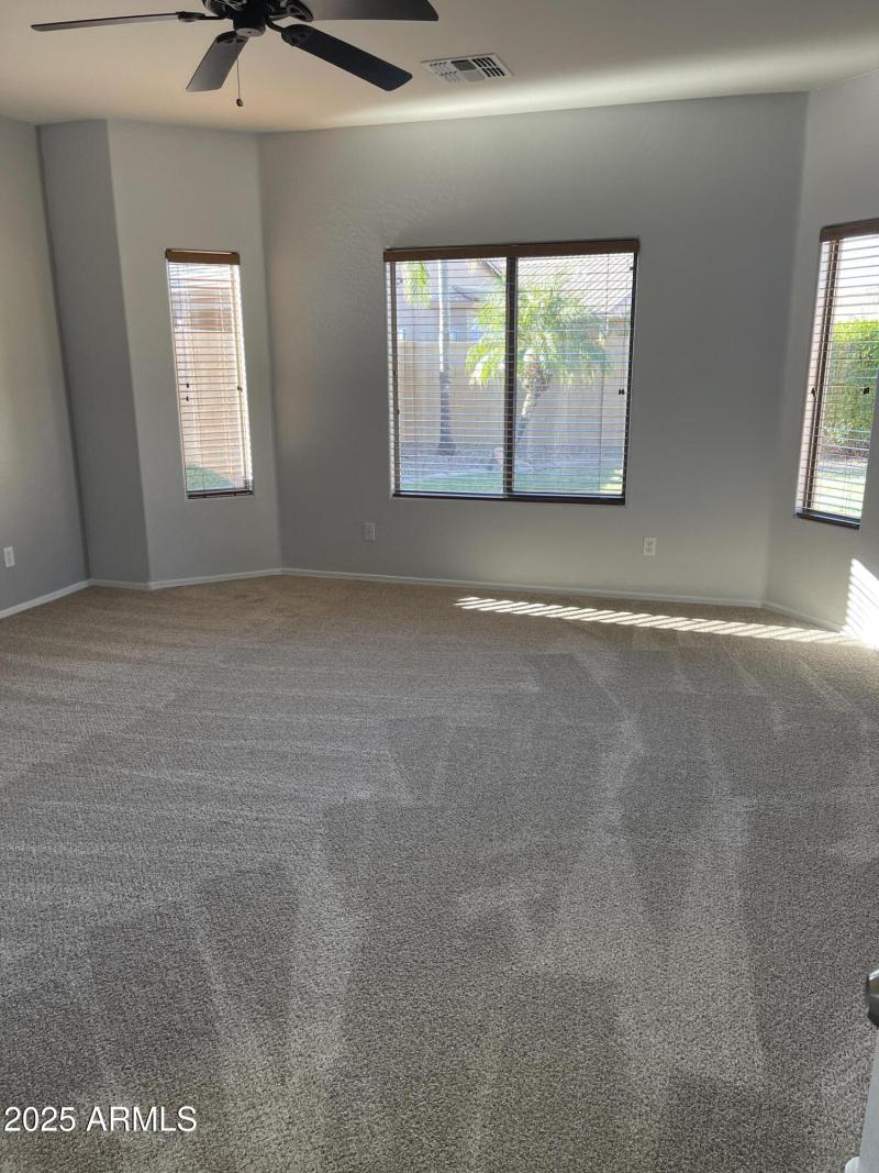 20251105_222102967_iOS