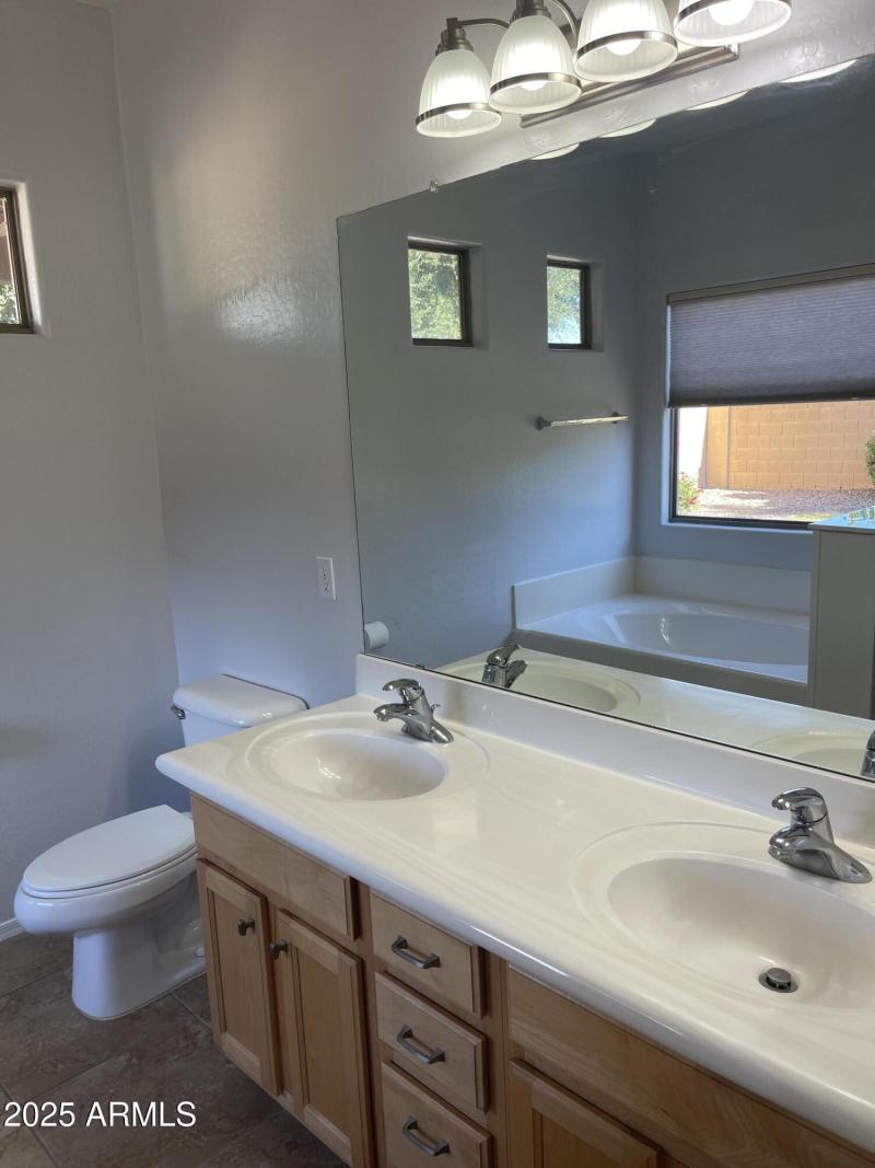 20251105_222121997_iOS