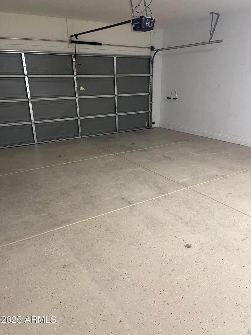 20251105_222349490_iOS