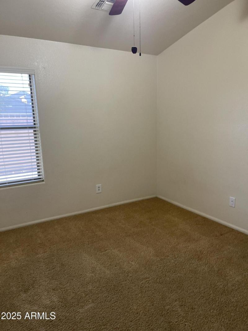 20251105_220632835_iOS