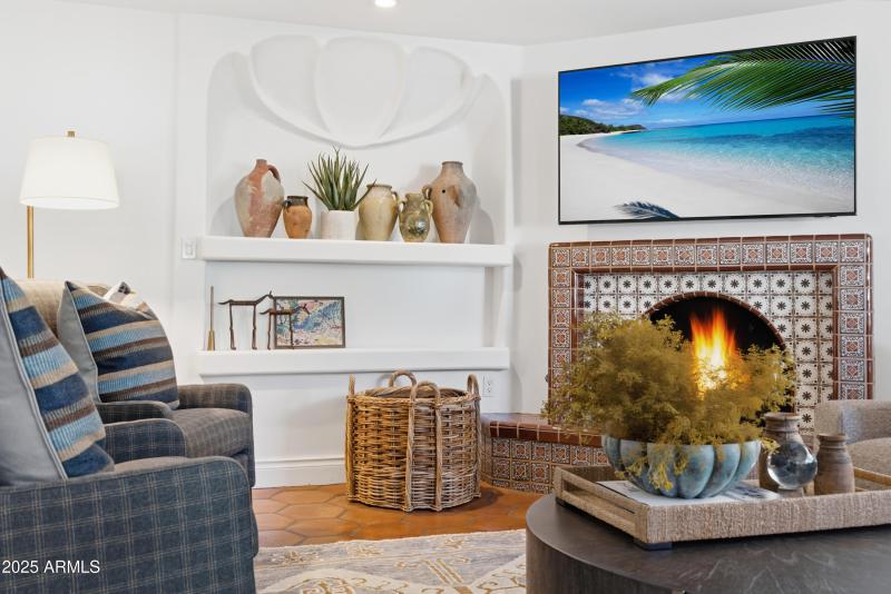 06-DSC00270_with_fire