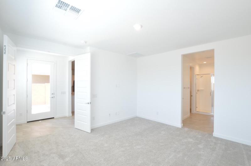 2e0d00ea-3d6b-49fa-93e7-c30a7be24fbb