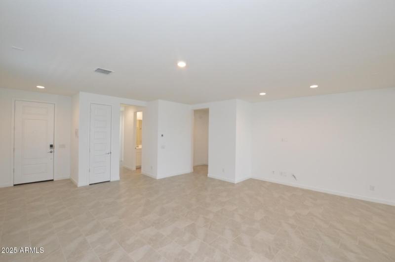 973ab285-052e-4f9d-98da-c6168fb762c7