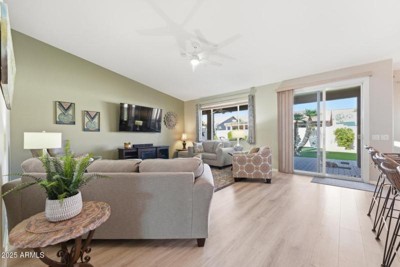 015-family-room
