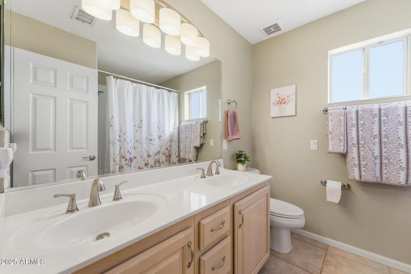 031-bathroom