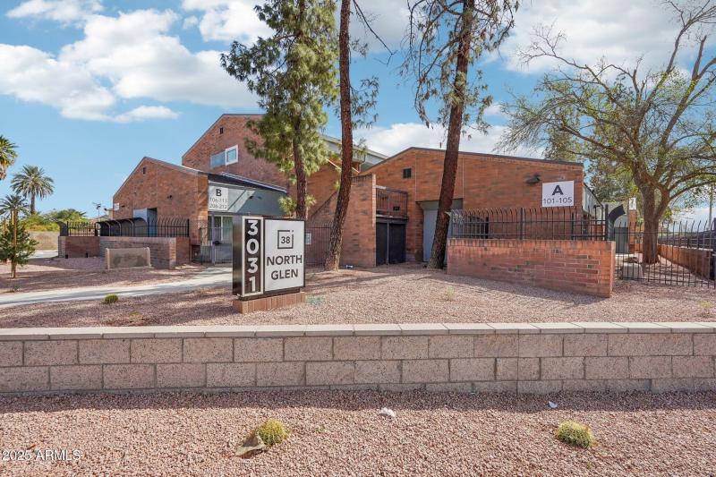 1-web-or-mls-3031 W Northern Ave Unit 10