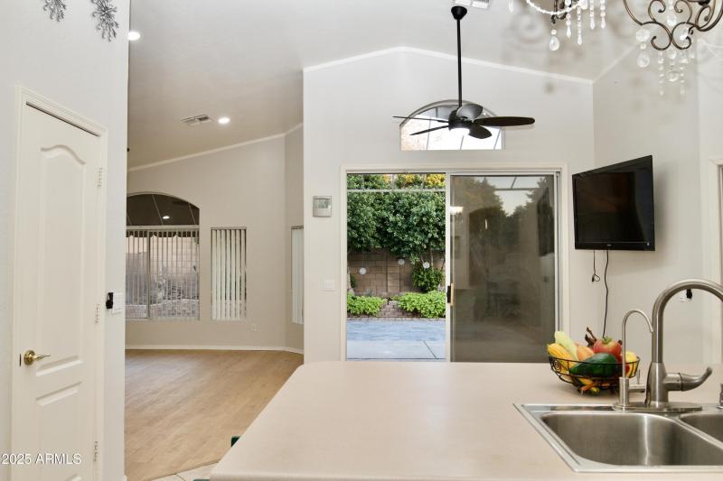 55292564-336A-4A20-946E-B9E94A908648_1_2