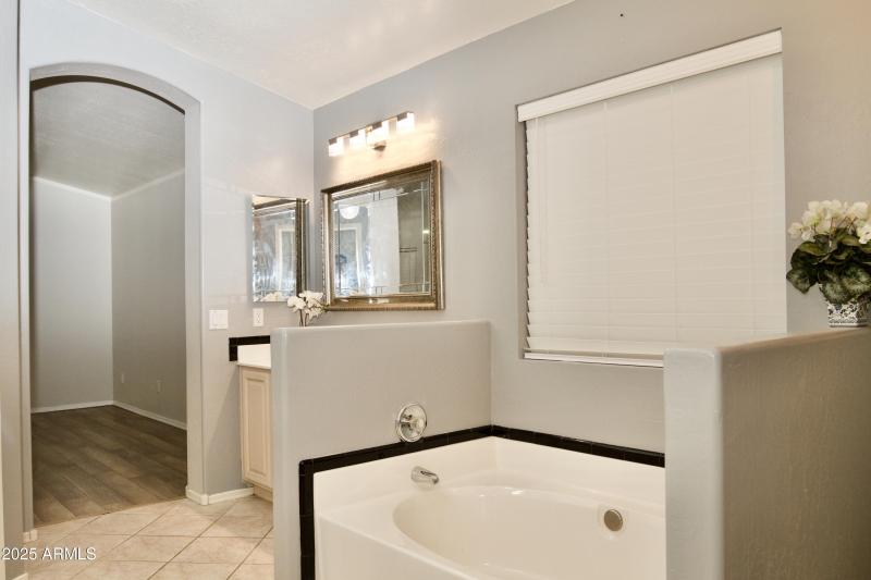 75131D44-ECFC-4056-8145-C5979FADFD2F_1_2