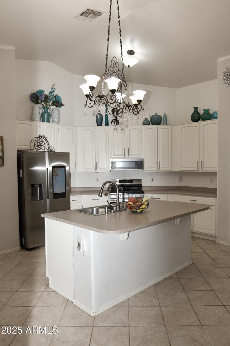 CB7C7293-F215-4959-9528-45D4C6F5E690_1_2